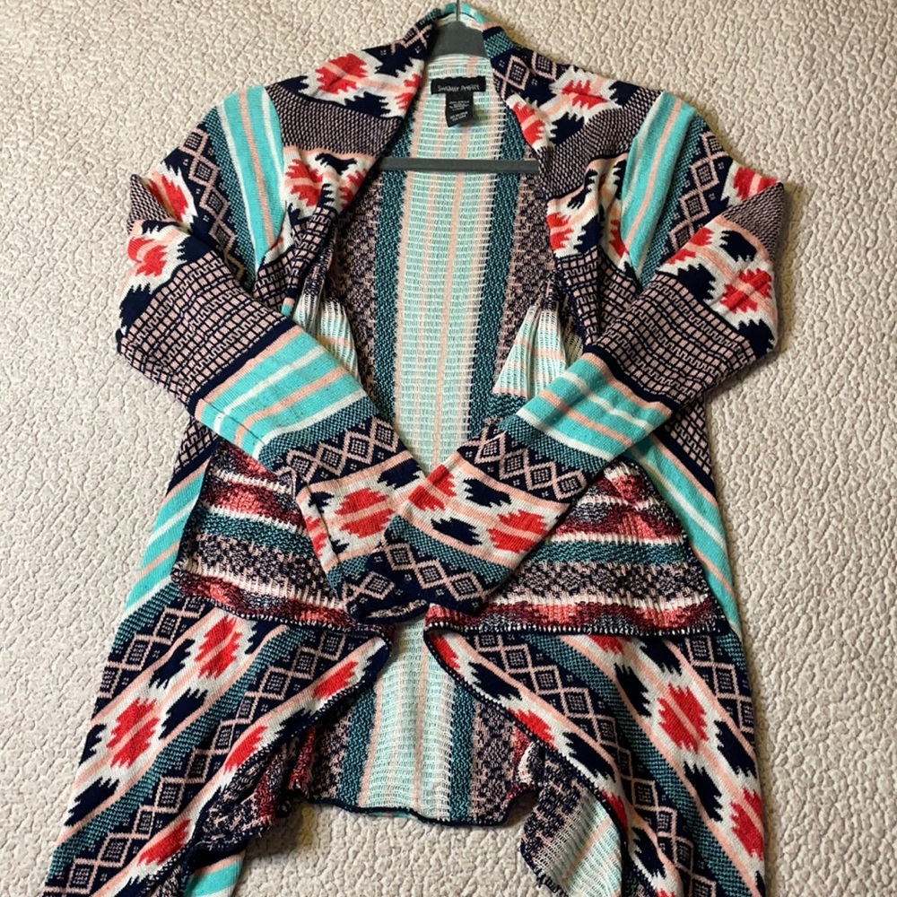 Colorful Geo Pattern Cardigan!